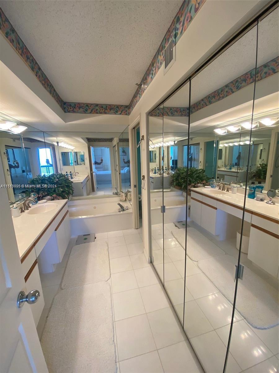 3500 Mystic Pointe Dr LPH7, Aventura, Florida 33180, 2 Bedrooms Bedrooms, ,2 BathroomsBathrooms,Residential,For Sale,3500 Mystic Pointe Dr LPH7,A11511095