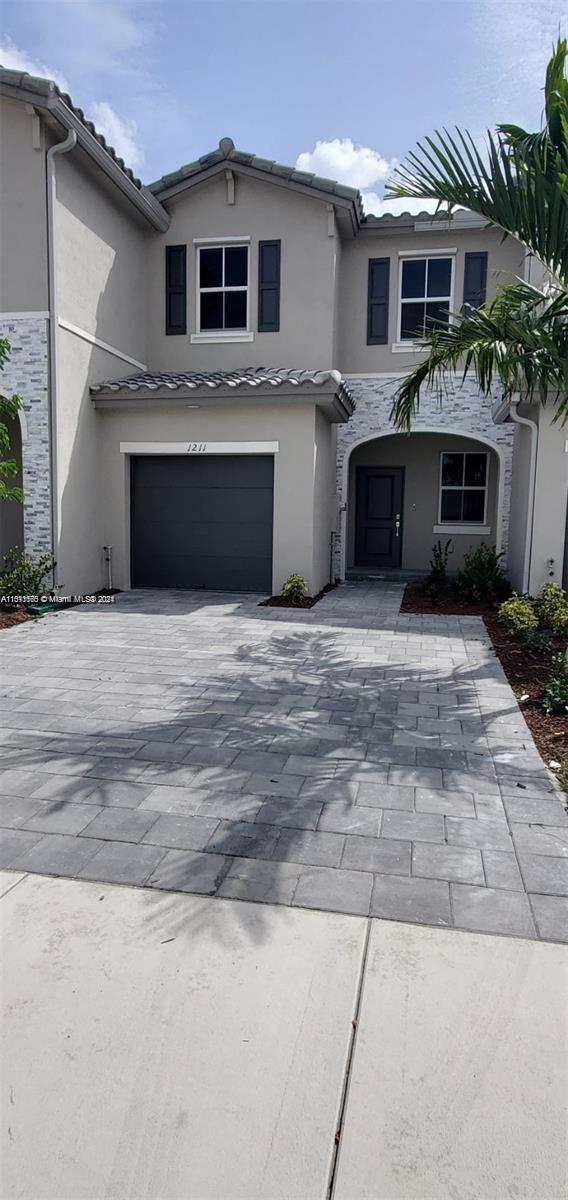 1211 SE 27th Ter, Homestead, Florida 33035, 3 Bedrooms Bedrooms, ,2 BathroomsBathrooms,Residentiallease,For Rent,1211 SE 27th Ter,A11511165