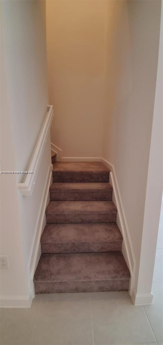 1211 SE 27th Ter, Homestead, Florida 33035, 3 Bedrooms Bedrooms, ,2 BathroomsBathrooms,Residentiallease,For Rent,1211 SE 27th Ter,A11511165