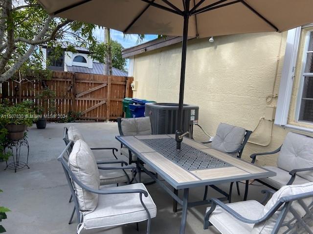 19573 NW 82nd Pl, Miami, Florida 33015, 3 Bedrooms Bedrooms, ,2 BathroomsBathrooms,Residential,For Sale,19573 NW 82nd Pl,A11507830