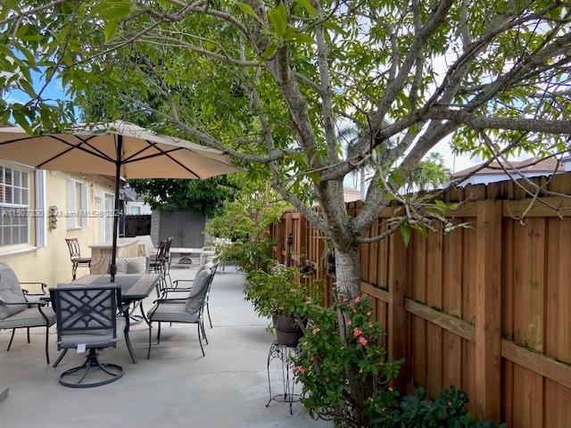 19573 NW 82nd Pl, Miami, Florida 33015, 3 Bedrooms Bedrooms, ,2 BathroomsBathrooms,Residential,For Sale,19573 NW 82nd Pl,A11507830