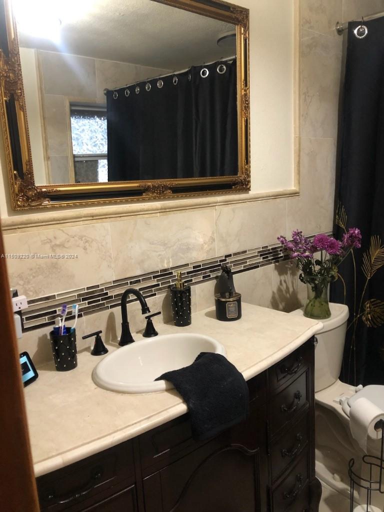 19261 SW 190th St, Miami, Florida 33187, 3 Bedrooms Bedrooms, 3 Rooms Rooms,2 BathroomsBathrooms,Residential,For Sale,19261 SW 190th St,A11509220