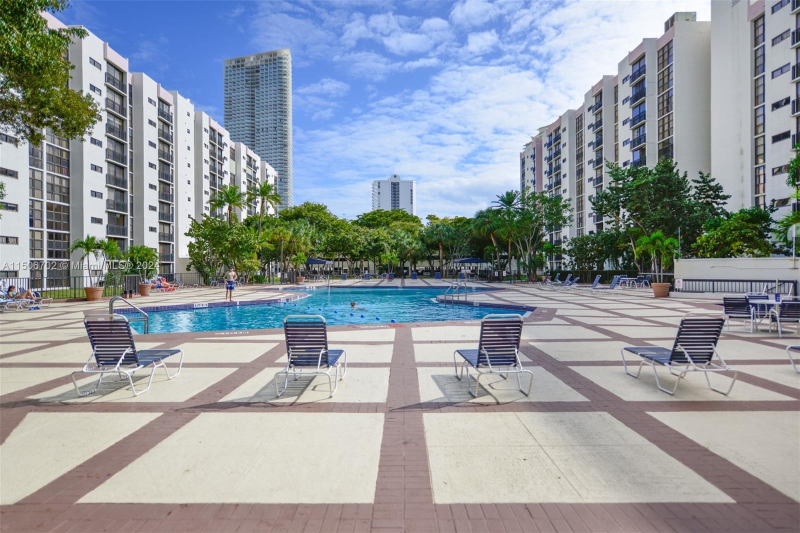 17021 Bay Rd, Sunny Isles Beach, FL, 33160 United States, 1 Bedroom Bedrooms, ,1 BathroomBathrooms,Residential,For Sale,Bay Rd,A11506702