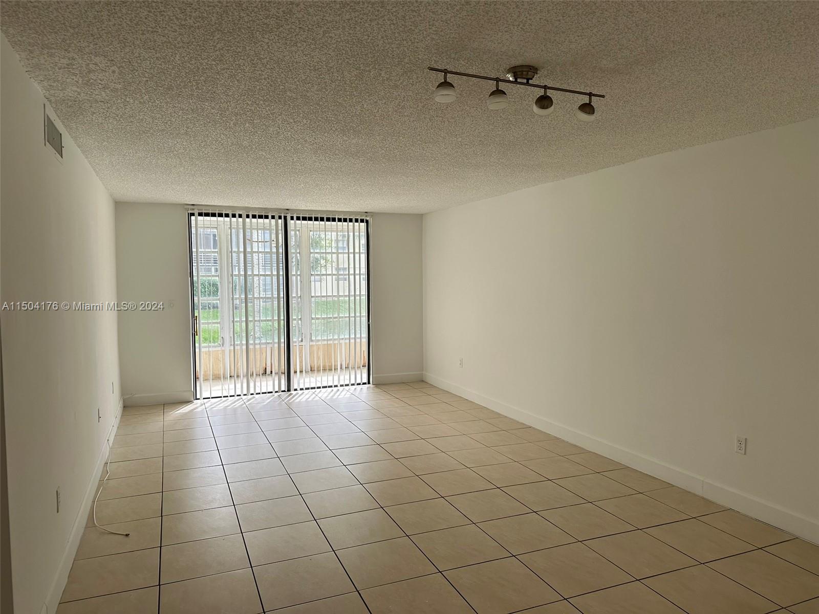 1810 N Lauderdale Ave 2102, North Lauderdale, Florida 33068, 2 Bedrooms Bedrooms, ,2 BathroomsBathrooms,Residential,For Sale,1810 N Lauderdale Ave 2102,A11504176