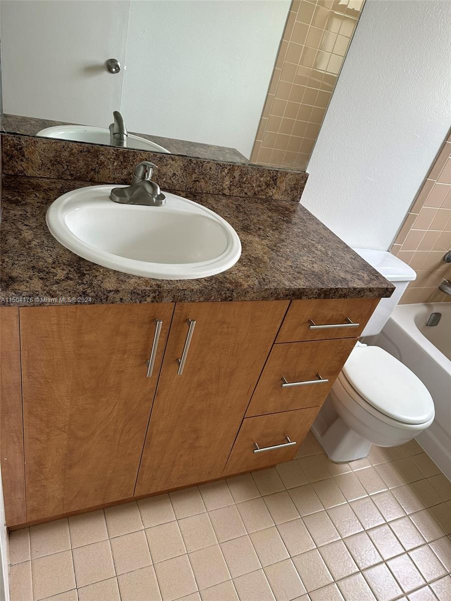 1810 N Lauderdale Ave 2102, North Lauderdale, Florida 33068, 2 Bedrooms Bedrooms, ,2 BathroomsBathrooms,Residential,For Sale,1810 N Lauderdale Ave 2102,A11504176