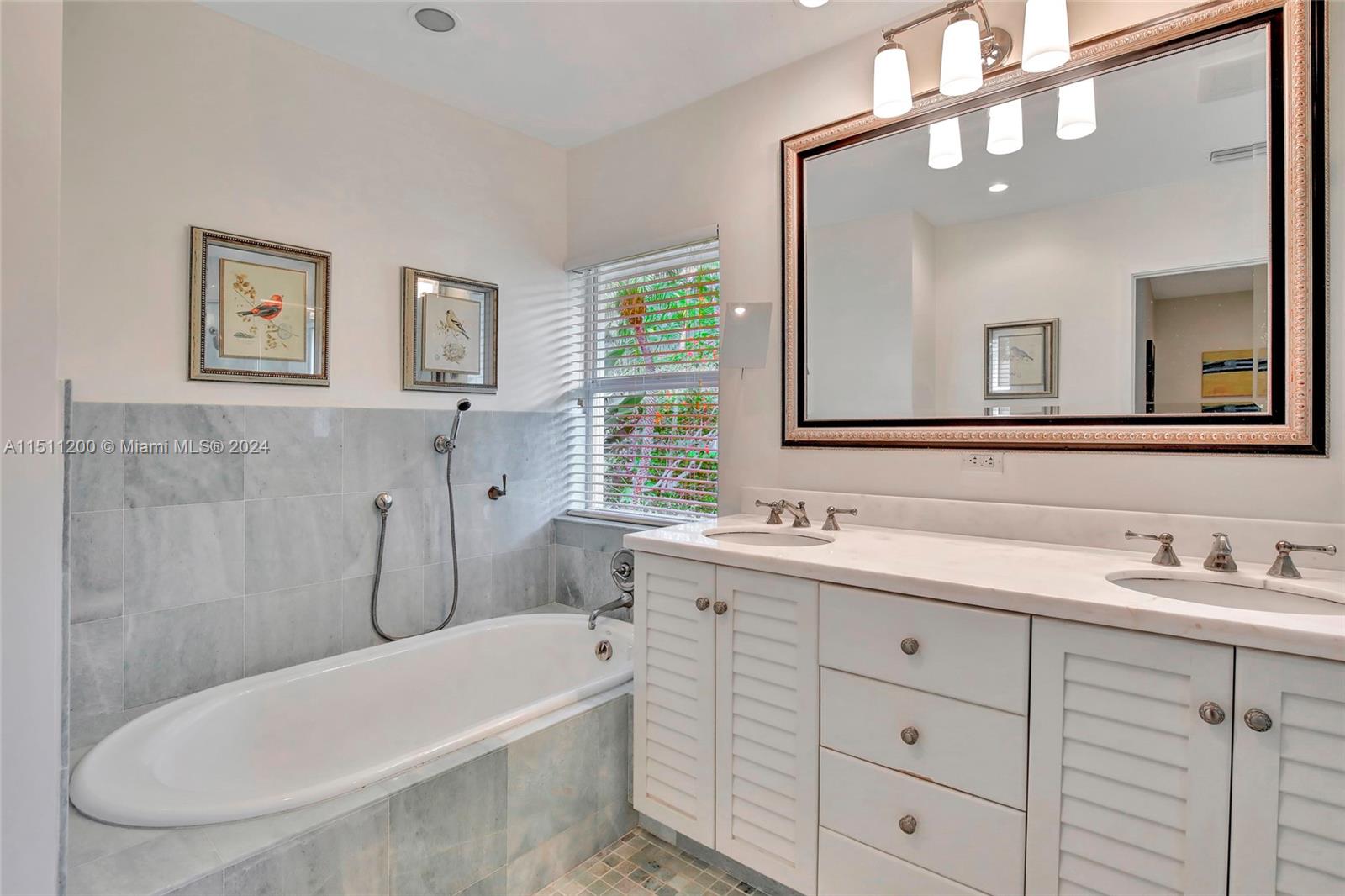 335 Harbor Dr, Key Biscayne, FL, 33149 United States, 4 Bedrooms Bedrooms, ,3 BathroomsBathrooms,Residential,For Sale,Harbor Dr,A11511200