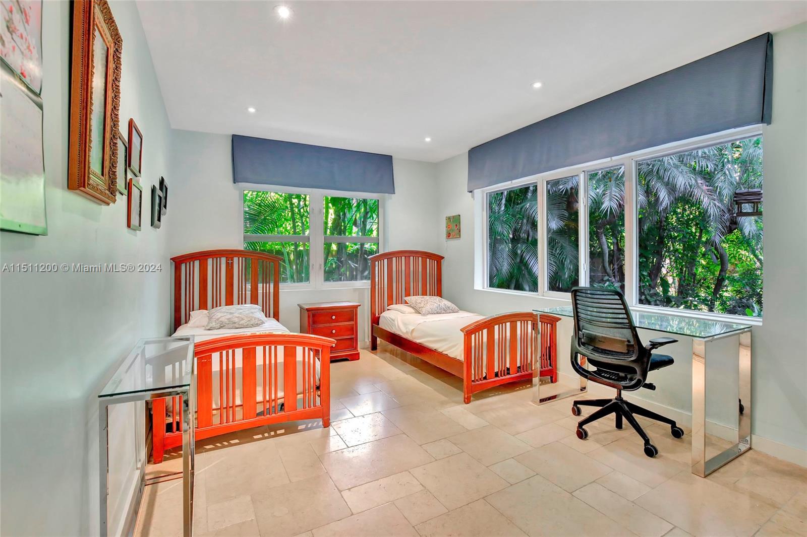 335 Harbor Dr, Key Biscayne, FL, 33149 United States, 4 Bedrooms Bedrooms, ,3 BathroomsBathrooms,Residential,For Sale,Harbor Dr,A11511200