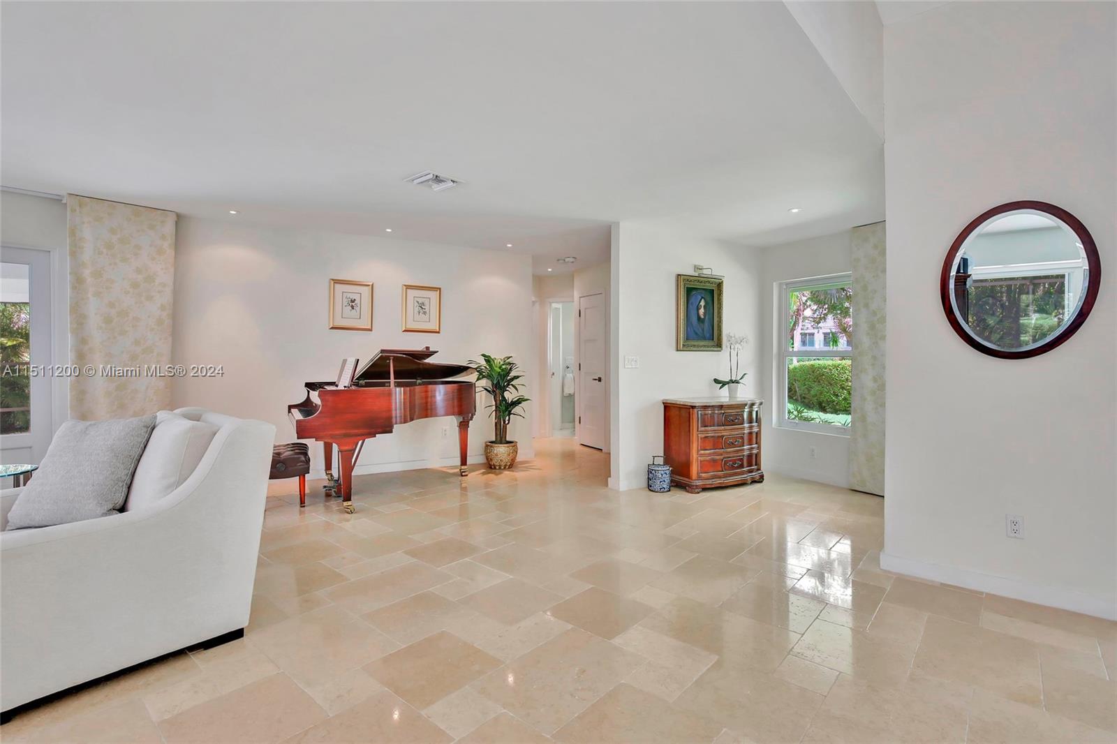 335 Harbor Dr, Key Biscayne, FL, 33149 United States, 4 Bedrooms Bedrooms, ,3 BathroomsBathrooms,Residential,For Sale,Harbor Dr,A11511200