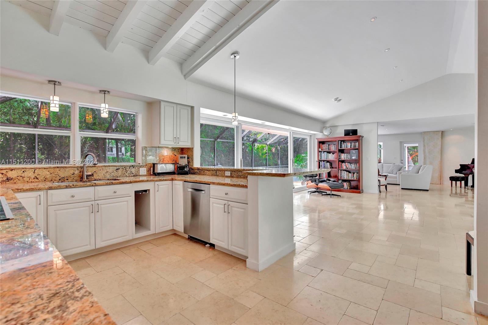 335 Harbor Dr, Key Biscayne, FL, 33149 United States, 4 Bedrooms Bedrooms, ,3 BathroomsBathrooms,Residential,For Sale,Harbor Dr,A11511200