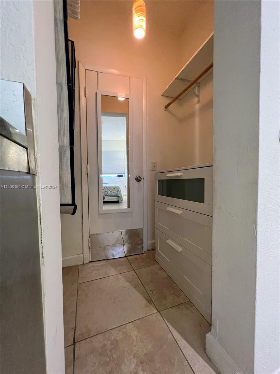 Miami Beach, Florida 33140, ,1 BathroomBathrooms,Residentiallease,For Rent,A11508152