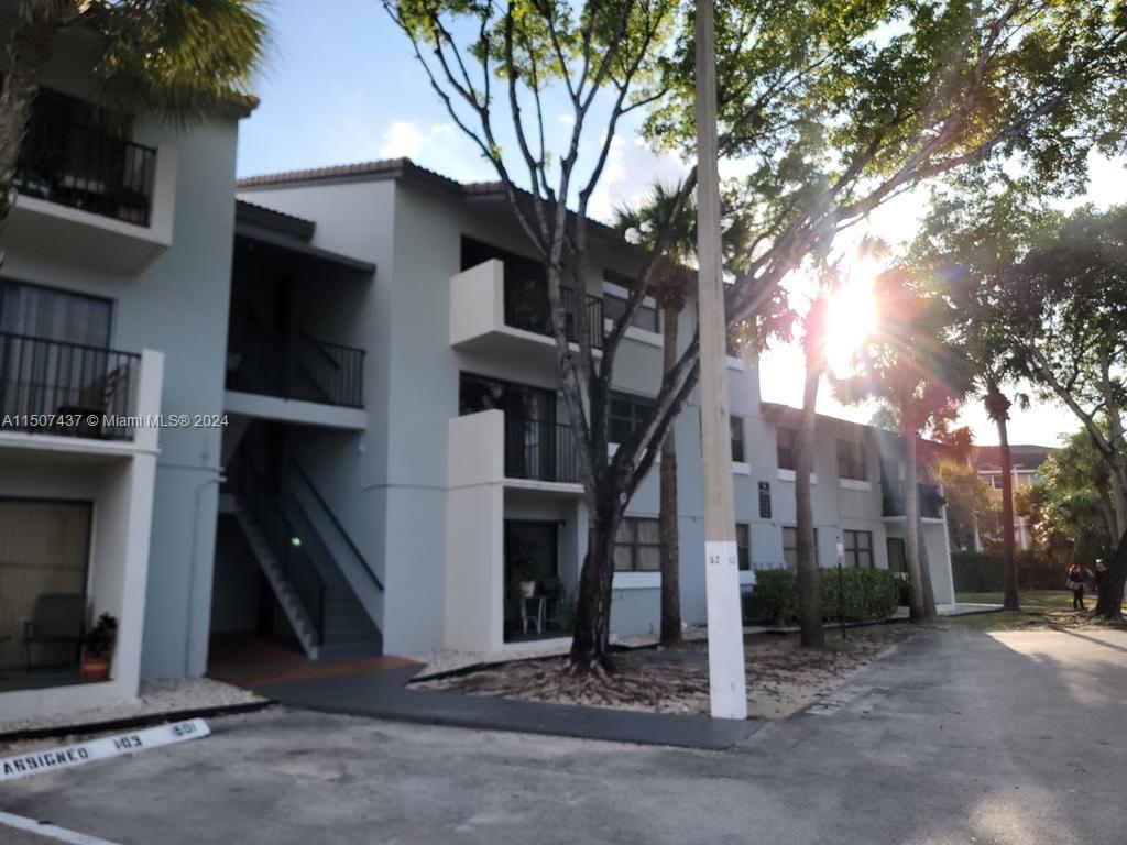 7210 NW 179th St 202, Hialeah, Florida 33015, 2 Bedrooms Bedrooms, ,1 BathroomBathrooms,Residential,For Sale,7210 NW 179th St 202,A11507437