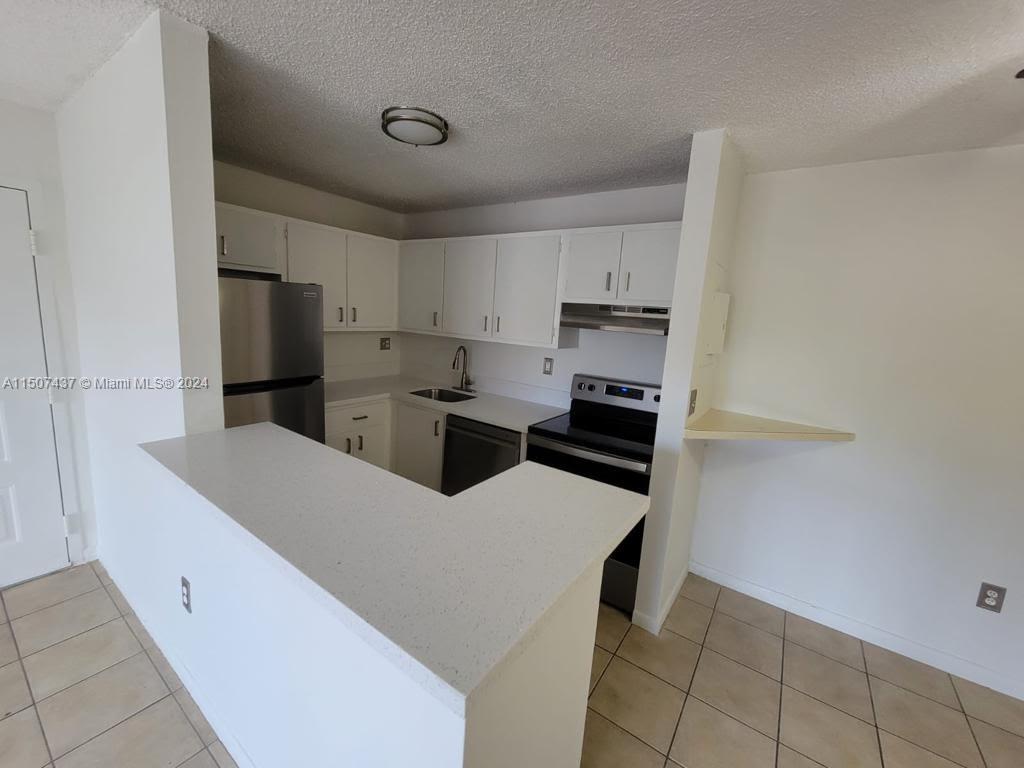 7210 NW 179th St 202, Hialeah, Florida 33015, 2 Bedrooms Bedrooms, ,1 BathroomBathrooms,Residential,For Sale,7210 NW 179th St 202,A11507437
