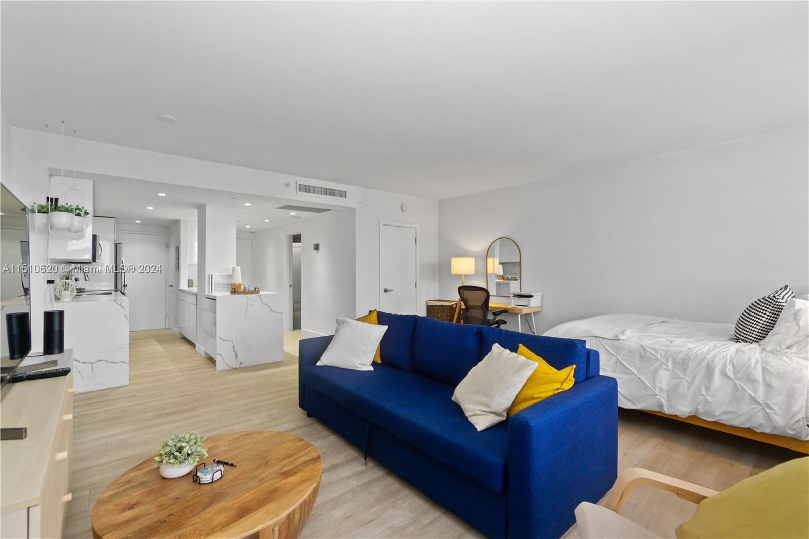 100 Lincoln Rd 1120, Miami Beach, Florida 33139, ,1 BathroomBathrooms,Residential,For Sale,100 Lincoln Rd 1120,A11510620