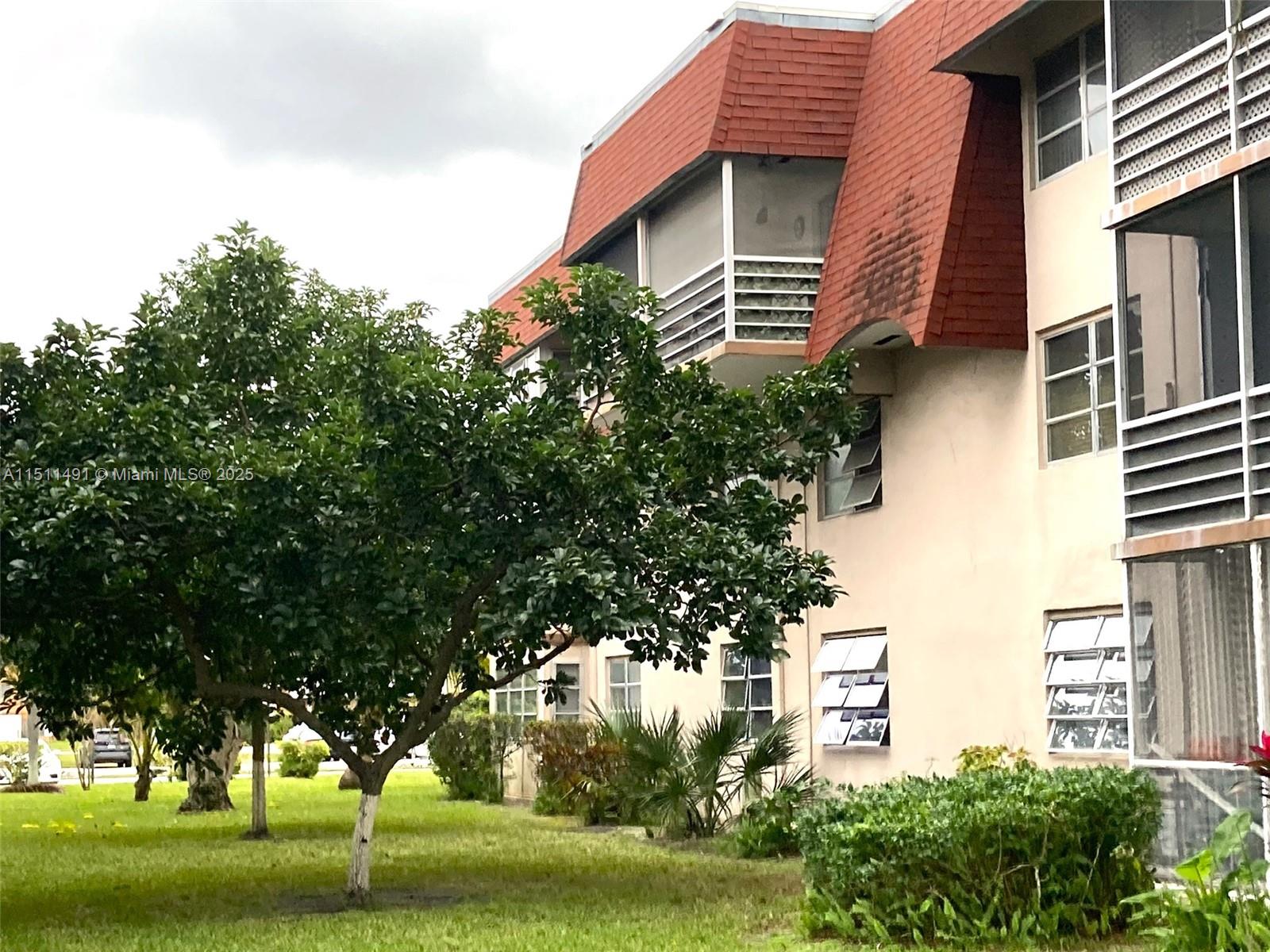 2901 NW 47th Ter 344B, Lauderdale Lakes, Florida 33313, 1 Bedroom Bedrooms, ,1 BathroomBathrooms,Residential,For Sale,2901 NW 47th Ter 344B,A11511491