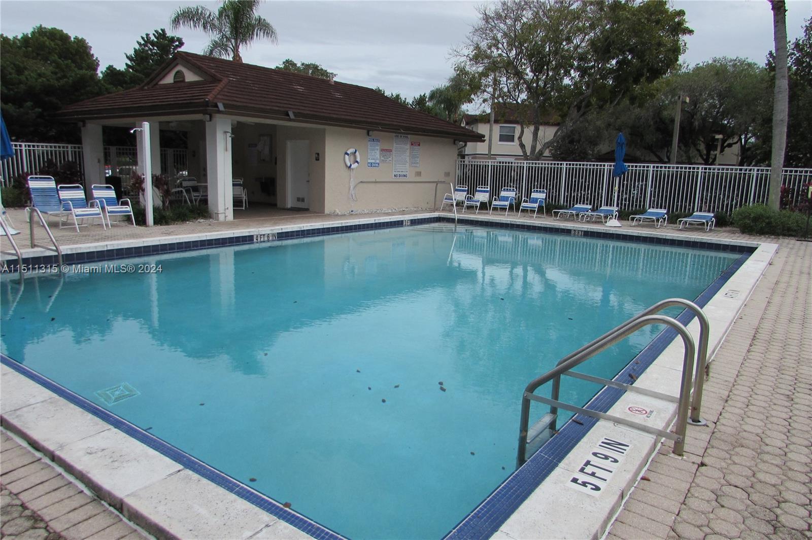 11200 13th St, Pembroke Pines, FL, 33025 United States, 1 Bedroom Bedrooms, ,1 BathroomBathrooms,Residential,For Sale,13th St,A11511315