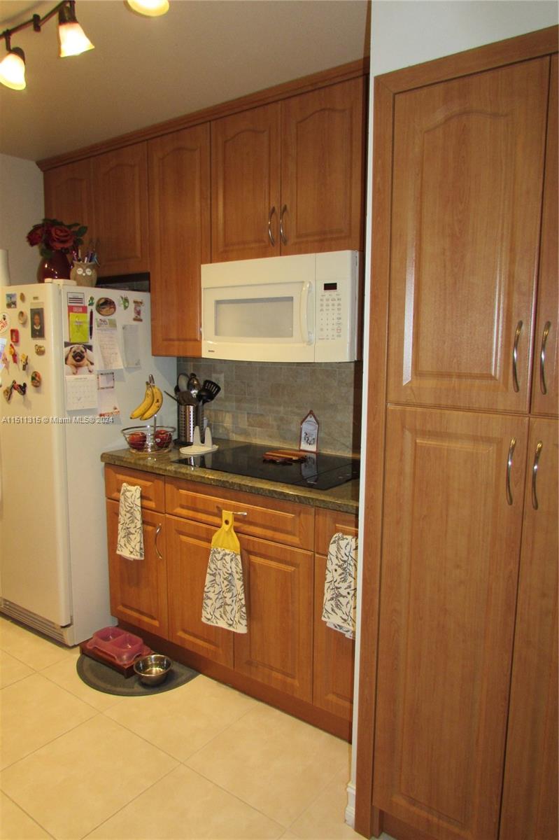 11200 13th St, Pembroke Pines, FL, 33025 United States, 1 Bedroom Bedrooms, ,1 BathroomBathrooms,Residential,For Sale,13th St,A11511315