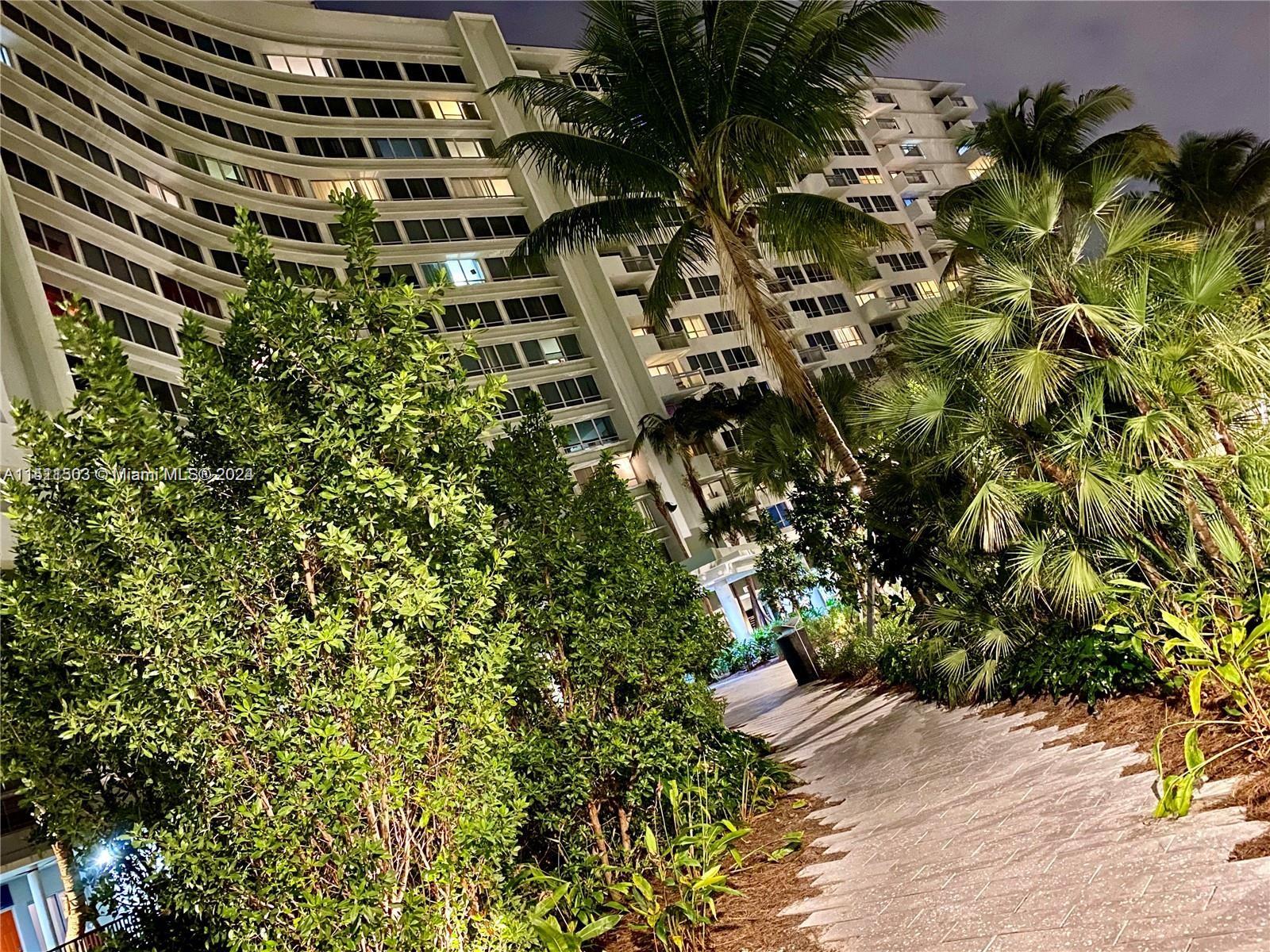 1500 Bay Rd 1002S, Miami Beach, Florida 33139, 1 Bedroom Bedrooms, ,1 BathroomBathrooms,Residentiallease,For Rent,1500 Bay Rd 1002S,A11511503