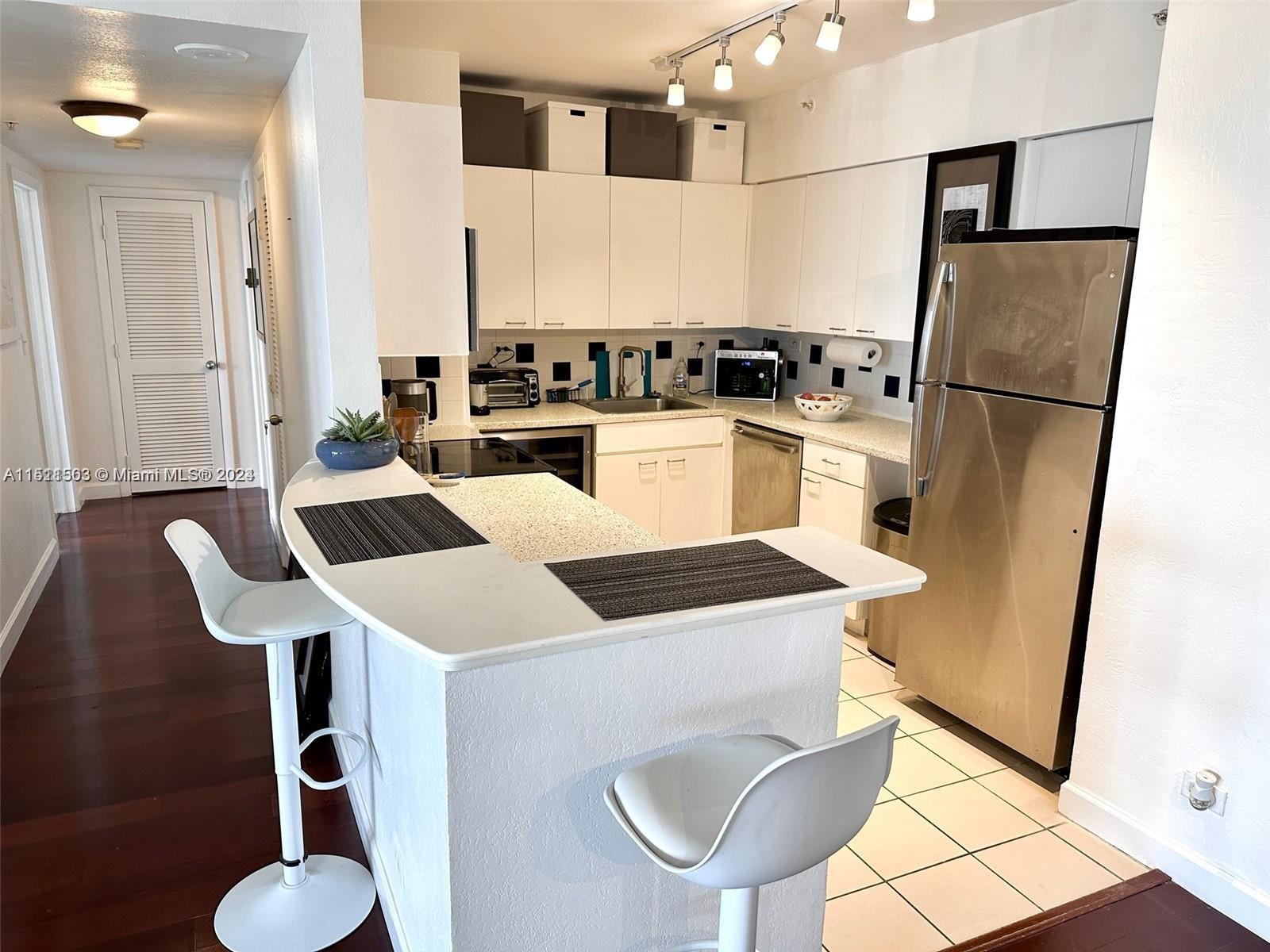 1500 Bay Rd 1002S, Miami Beach, Florida 33139, 1 Bedroom Bedrooms, ,1 BathroomBathrooms,Residentiallease,For Rent,1500 Bay Rd 1002S,A11511503