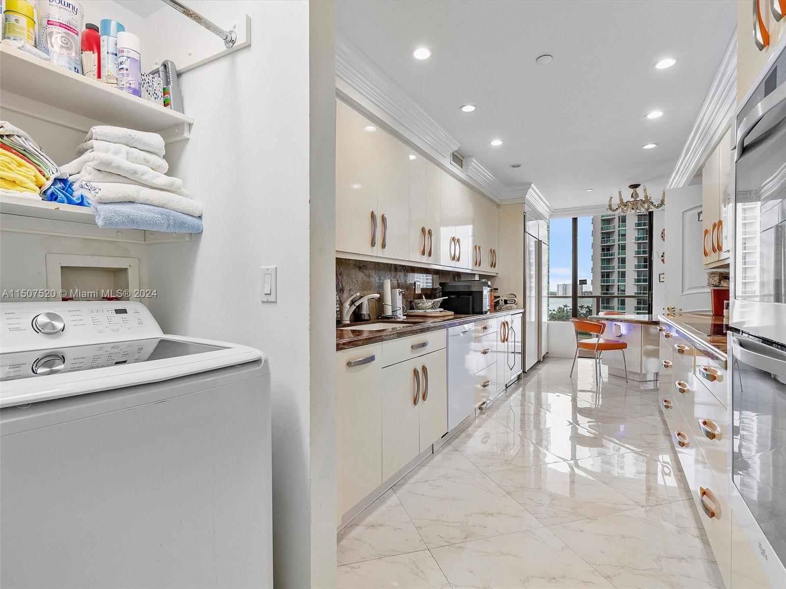 19500 Turnberry Way, Aventura, FL, 33180 United States, 2 Bedrooms Bedrooms, ,2 BathroomsBathrooms,Residential,For Sale,Turnberry Way,A11507520