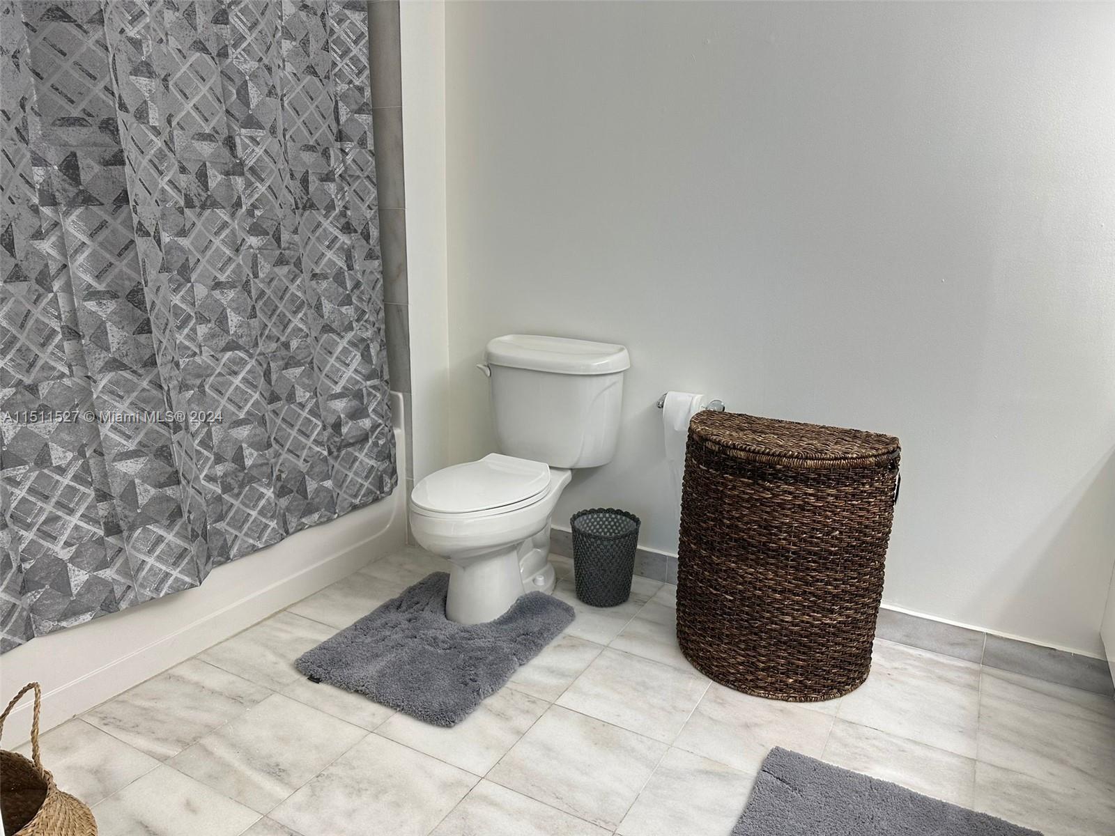 601 NE 36th St 1009, Miami, Florida 33137, 2 Bedrooms Bedrooms, ,2 BathroomsBathrooms,Residentiallease,For Rent,601 NE 36th St 1009,A11511527