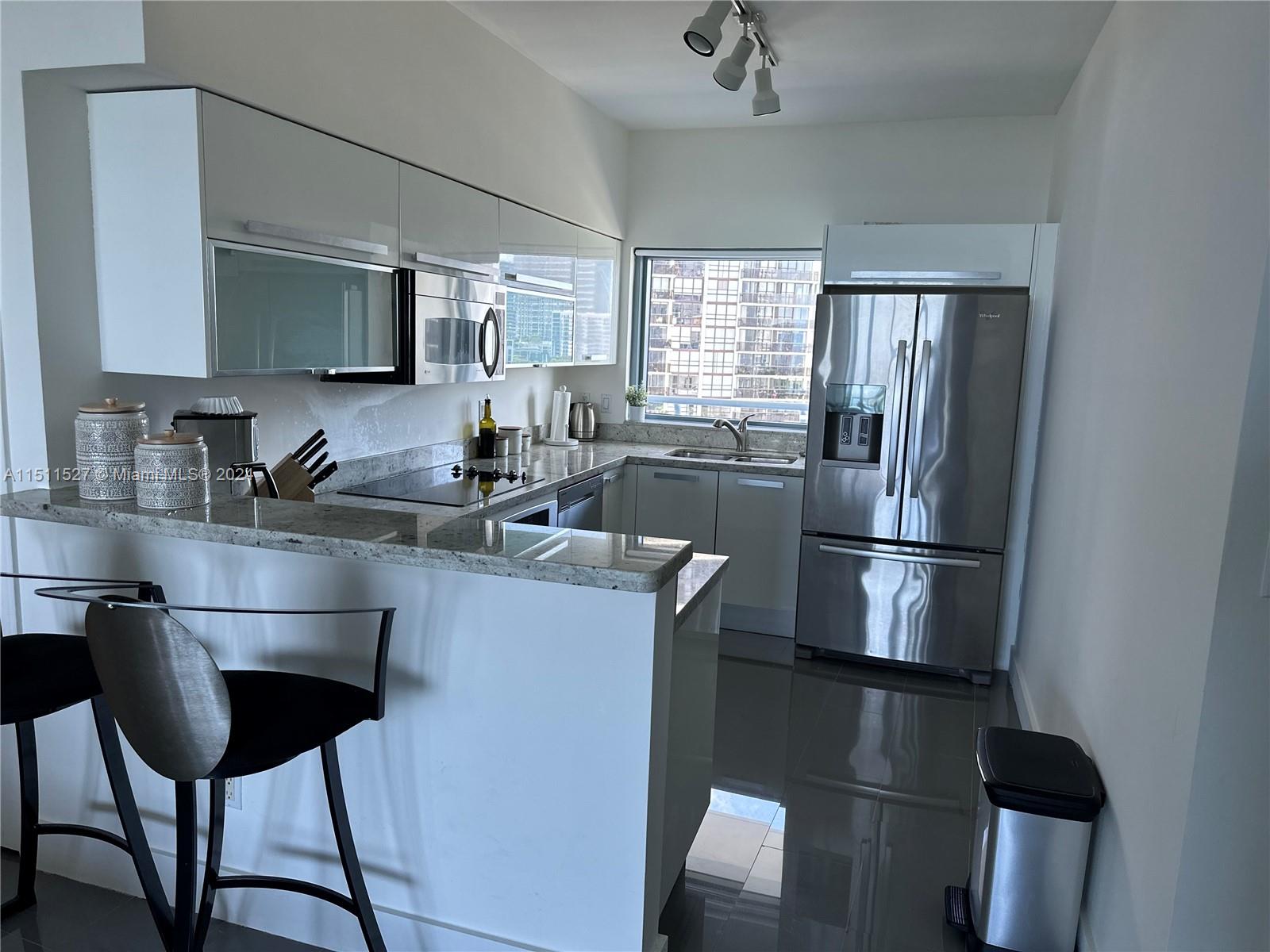 601 NE 36th St 1009, Miami, Florida 33137, 2 Bedrooms Bedrooms, ,2 BathroomsBathrooms,Residentiallease,For Rent,601 NE 36th St 1009,A11511527