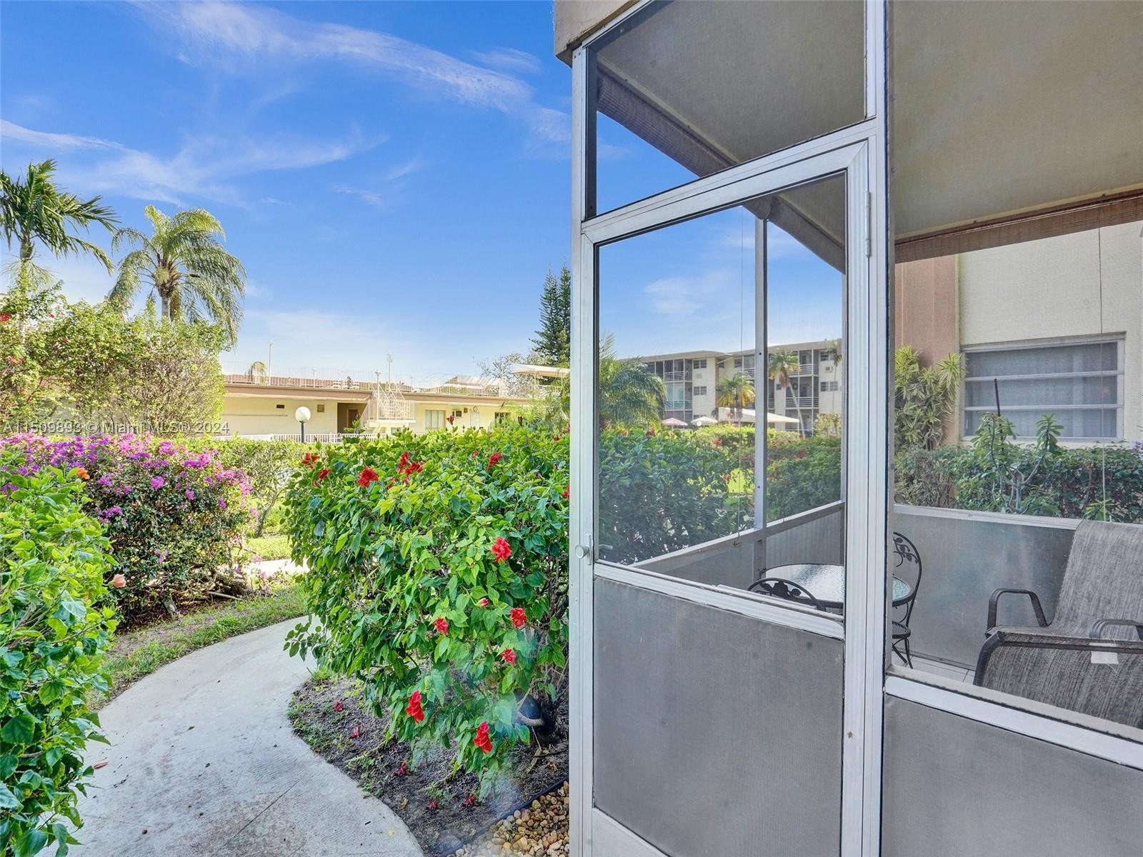 16901 NE 13th Ave 110, Miami, Florida 33162, 1 Bedroom Bedrooms, ,1 BathroomBathrooms,Residential,For Sale,16901 NE 13th Ave 110,A11509893