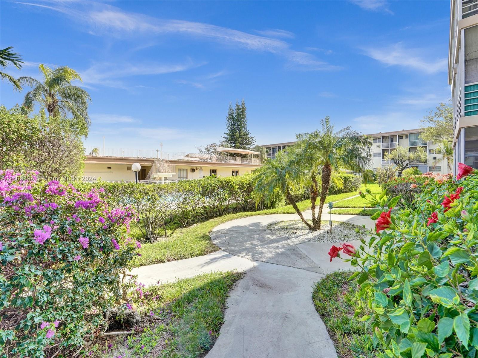 16901 NE 13th Ave 110, Miami, Florida 33162, 1 Bedroom Bedrooms, ,1 BathroomBathrooms,Residential,For Sale,16901 NE 13th Ave 110,A11509893