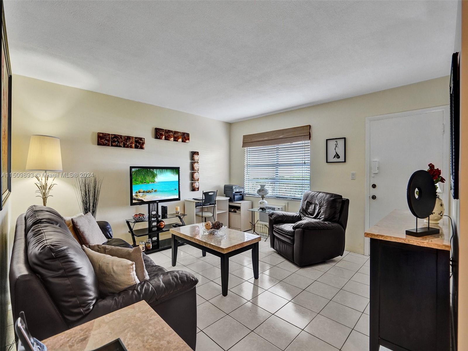 16901 NE 13th Ave 110, Miami, Florida 33162, 1 Bedroom Bedrooms, ,1 BathroomBathrooms,Residential,For Sale,16901 NE 13th Ave 110,A11509893