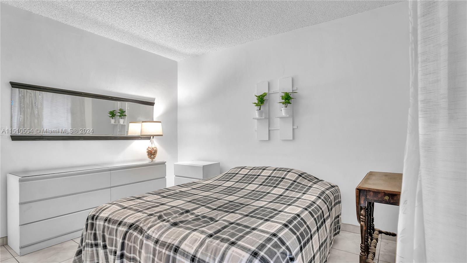815 SW 10th Ter 20V, Hallandale Beach, Florida 33009, 1 Bedroom Bedrooms, ,1 BathroomBathrooms,Residential,For Sale,815 SW 10th Ter 20V,A11510554