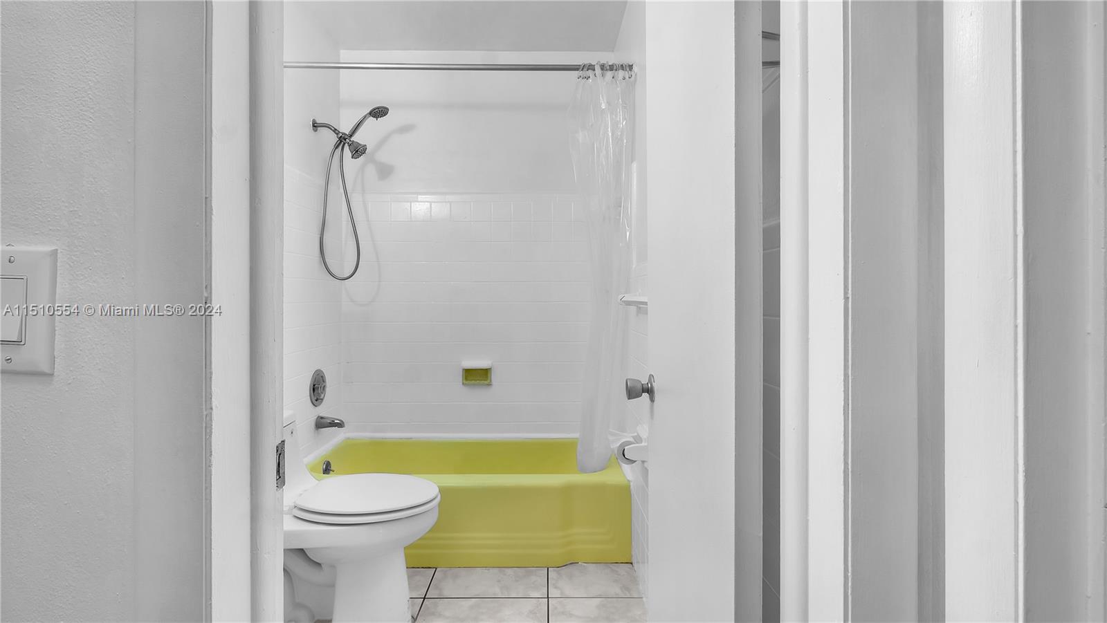 815 SW 10th Ter 20V, Hallandale Beach, Florida 33009, 1 Bedroom Bedrooms, ,1 BathroomBathrooms,Residential,For Sale,815 SW 10th Ter 20V,A11510554