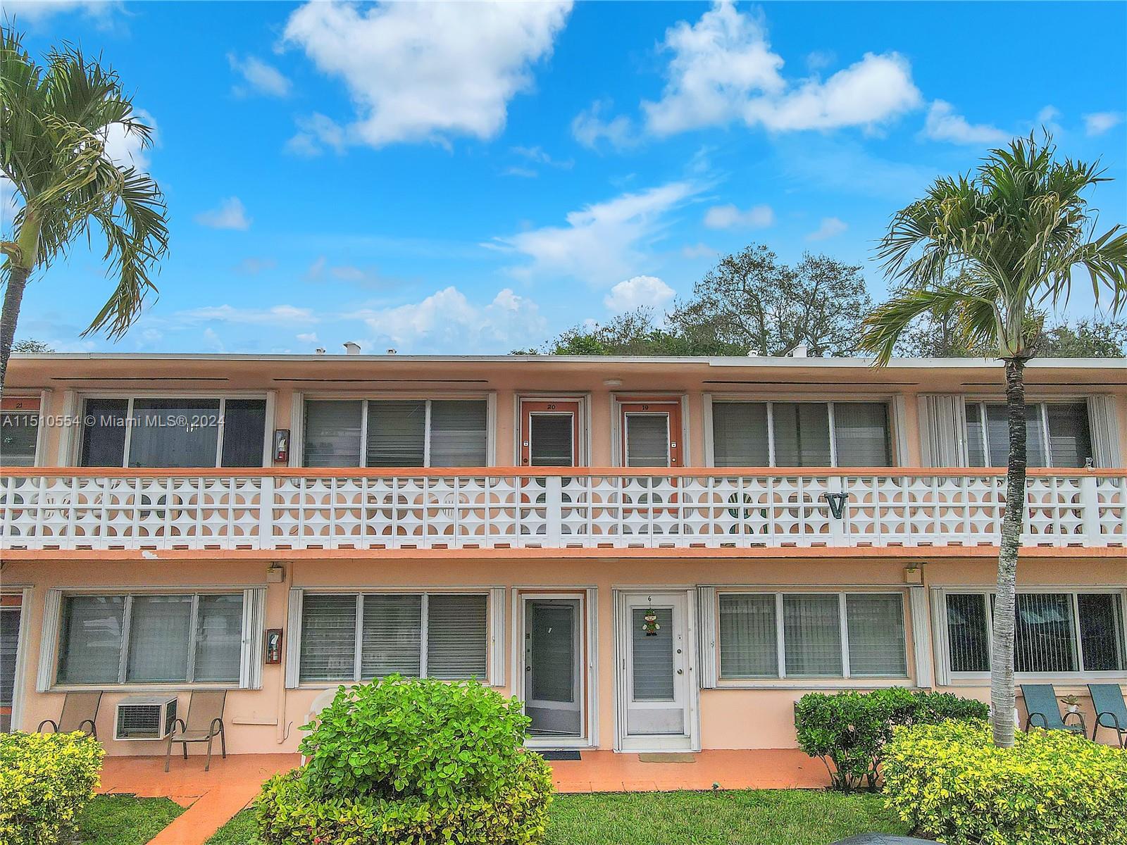 815 SW 10th Ter 20V, Hallandale Beach, Florida 33009, 1 Bedroom Bedrooms, ,1 BathroomBathrooms,Residential,For Sale,815 SW 10th Ter 20V,A11510554