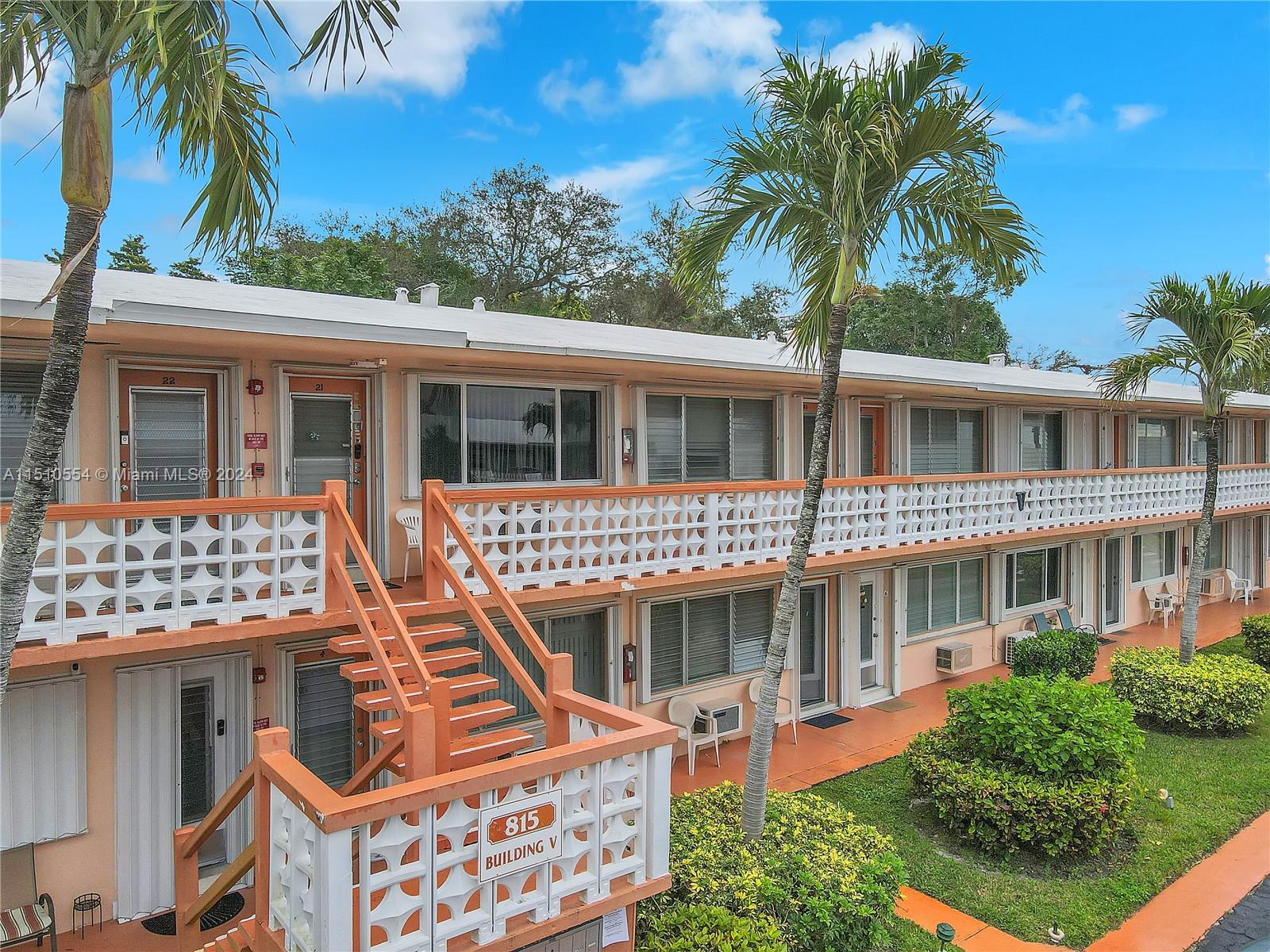 815 SW 10th Ter 20V, Hallandale Beach, Florida 33009, 1 Bedroom Bedrooms, ,1 BathroomBathrooms,Residential,For Sale,815 SW 10th Ter 20V,A11510554