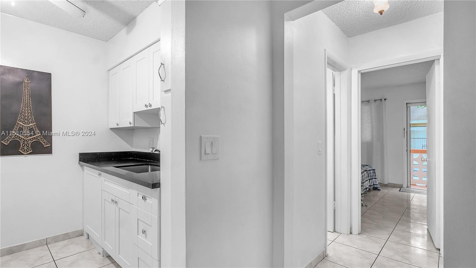 815 SW 10th Ter 20V, Hallandale Beach, Florida 33009, 1 Bedroom Bedrooms, ,1 BathroomBathrooms,Residential,For Sale,815 SW 10th Ter 20V,A11510554