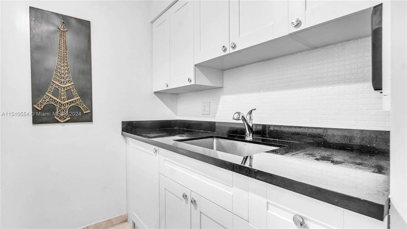 815 SW 10th Ter 20V, Hallandale Beach, Florida 33009, 1 Bedroom Bedrooms, ,1 BathroomBathrooms,Residential,For Sale,815 SW 10th Ter 20V,A11510554