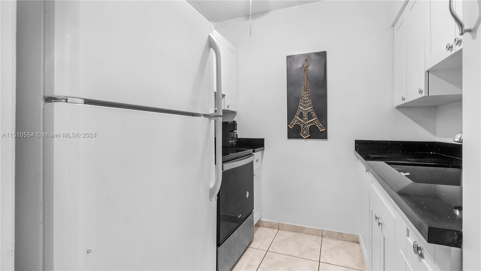 815 SW 10th Ter 20V, Hallandale Beach, Florida 33009, 1 Bedroom Bedrooms, ,1 BathroomBathrooms,Residential,For Sale,815 SW 10th Ter 20V,A11510554