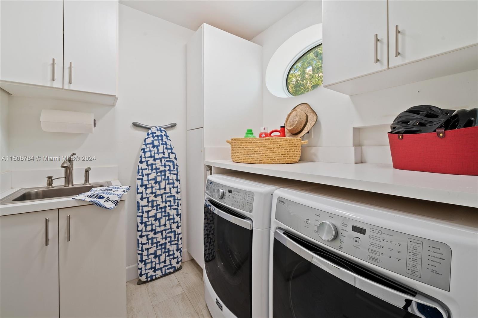 3632 Stewart Ave, Miami, FL 33133, 4 Bedrooms Bedrooms, ,5 BathroomsBathrooms,Residential,For Sale,Stewart Ave,A11508784