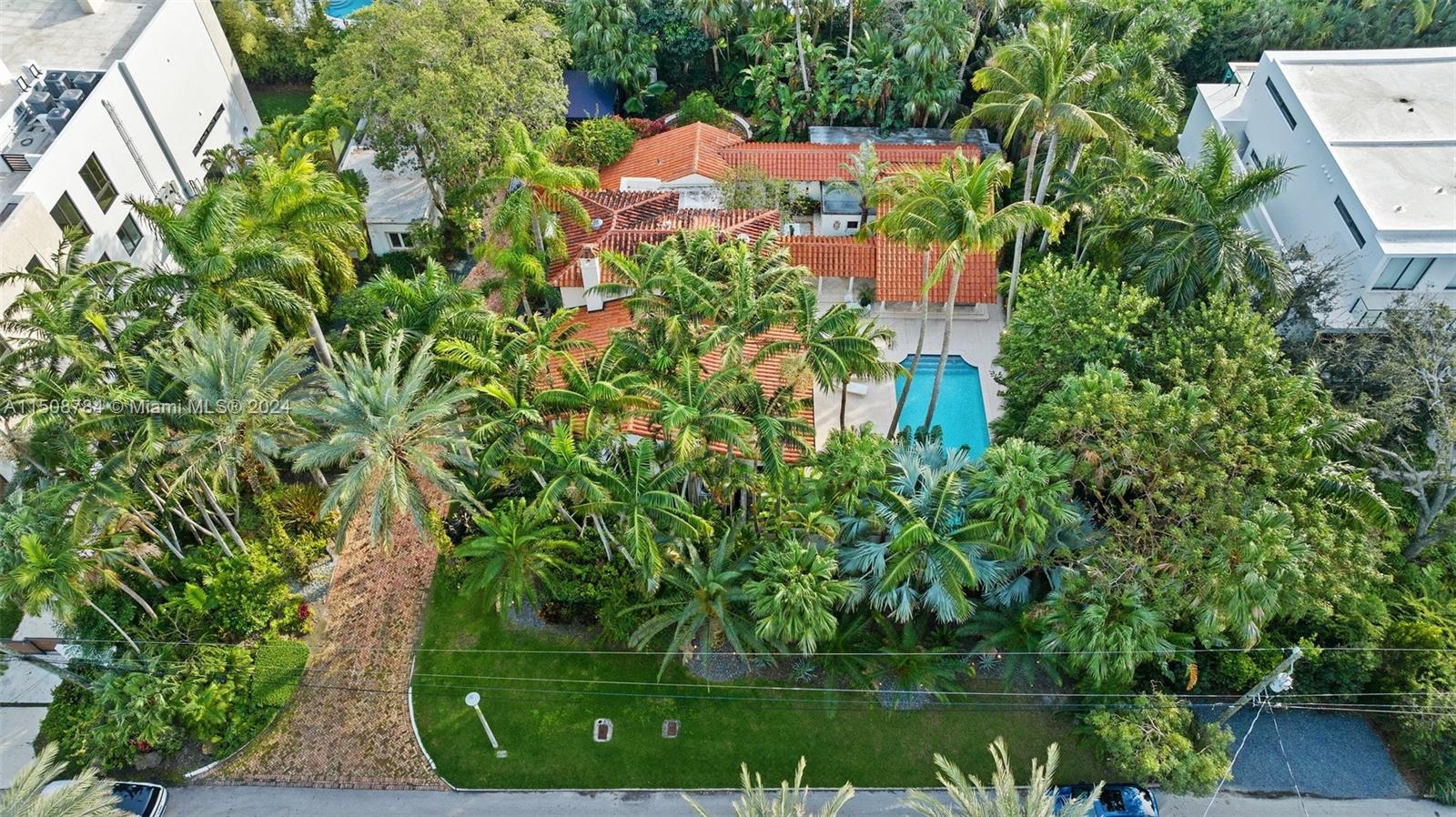 3632 Stewart Ave, Miami, FL 33133, 4 Bedrooms Bedrooms, ,5 BathroomsBathrooms,Residential,For Sale,Stewart Ave,A11508784