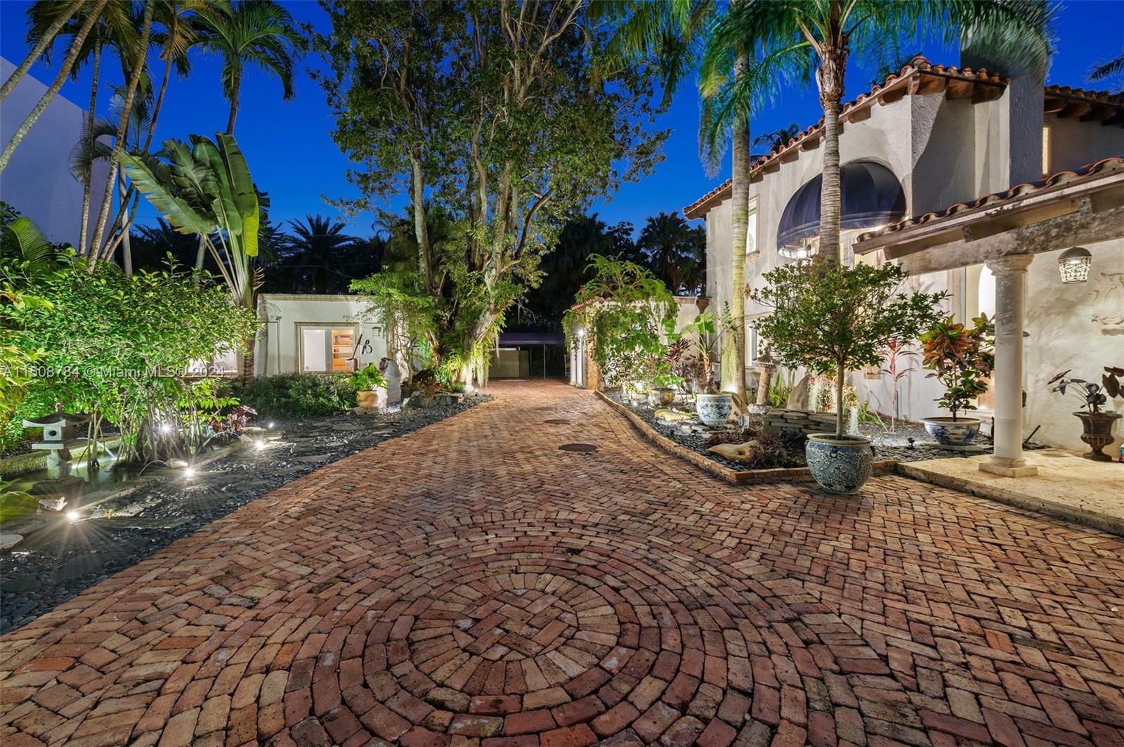 3632 Stewart Ave, Miami, FL 33133, 4 Bedrooms Bedrooms, ,5 BathroomsBathrooms,Residential,For Sale,Stewart Ave,A11508784