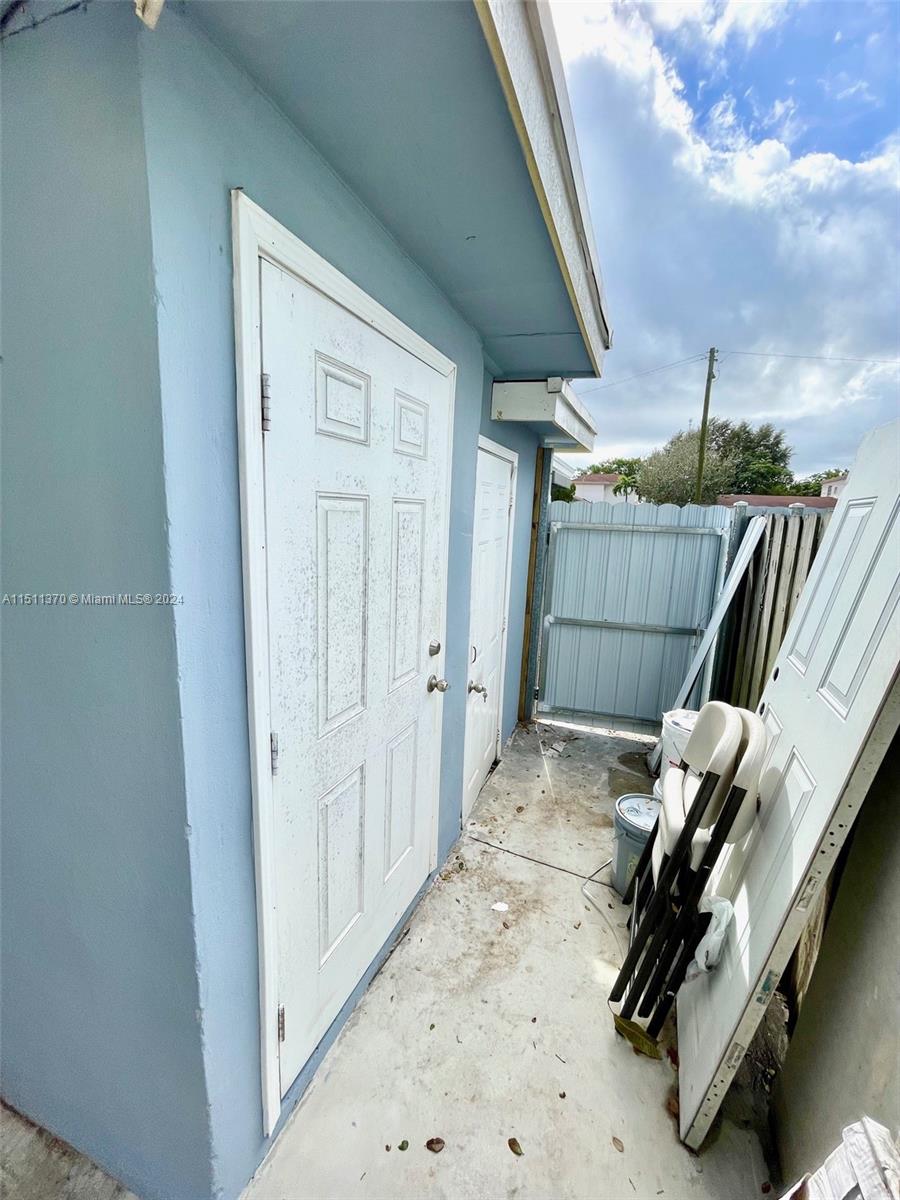 6019 SW 27th St, Miramar, FL 33023, 4 Bedrooms Bedrooms, ,3 BathroomsBathrooms,Residential,For Sale,27th St,A11511370