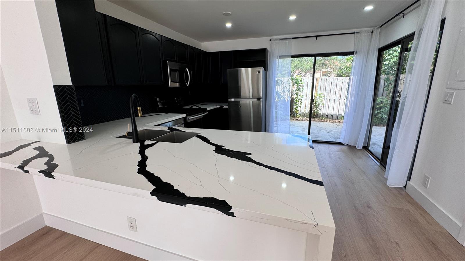 370 City View Dr, Fort Lauderdale, FL, 33311 United States, 3 Bedrooms Bedrooms, ,2 BathroomsBathrooms,Residential,For Sale,City View Dr,A11511608