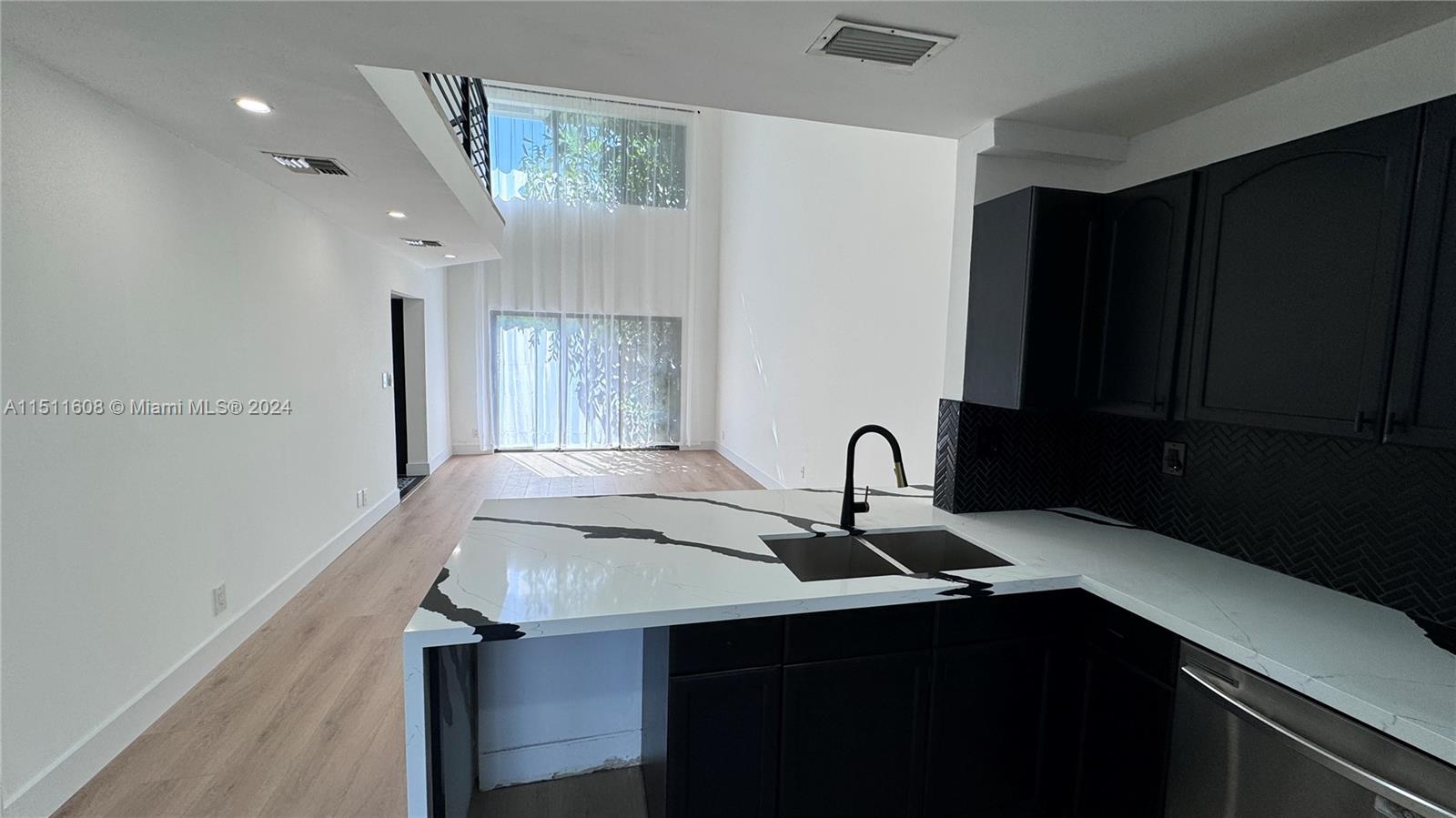 370 City View Dr, Fort Lauderdale, FL, 33311 United States, 3 Bedrooms Bedrooms, ,2 BathroomsBathrooms,Residential,For Sale,City View Dr,A11511608