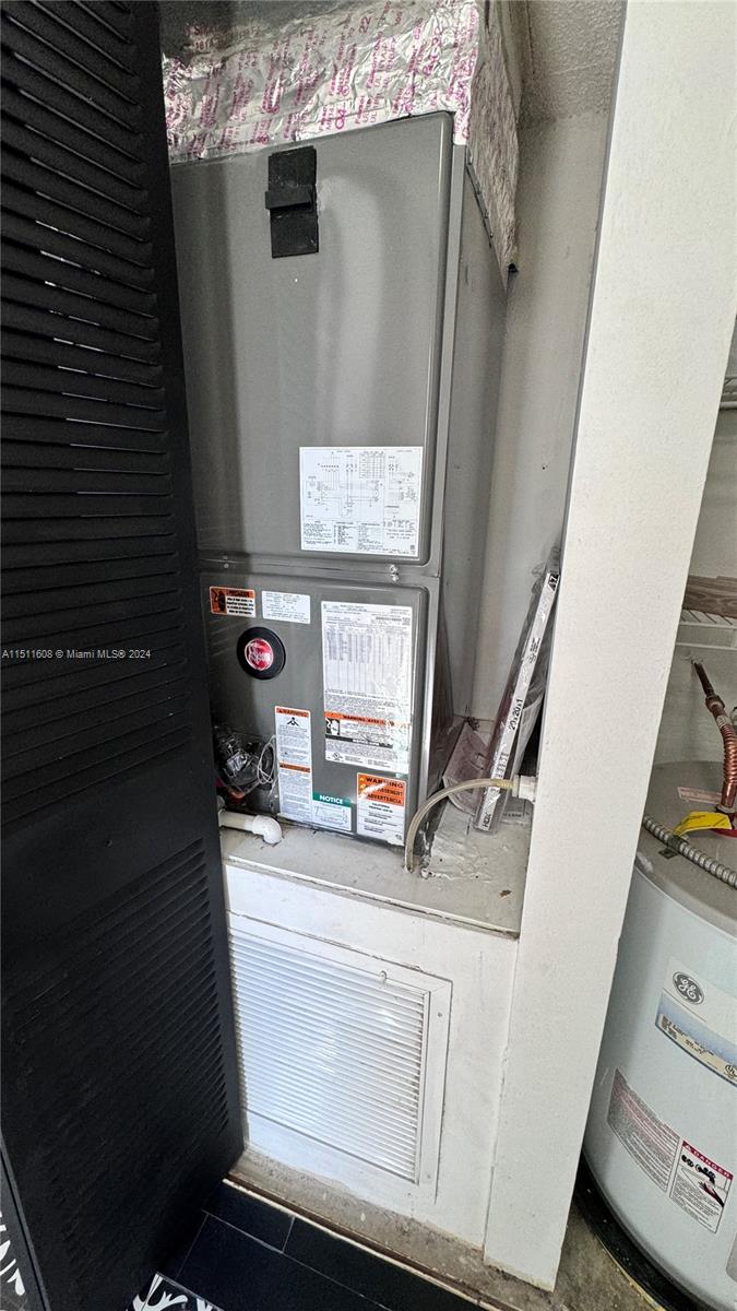 370 City View Dr, Fort Lauderdale, FL, 33311 United States, 3 Bedrooms Bedrooms, ,2 BathroomsBathrooms,Residential,For Sale,City View Dr,A11511608