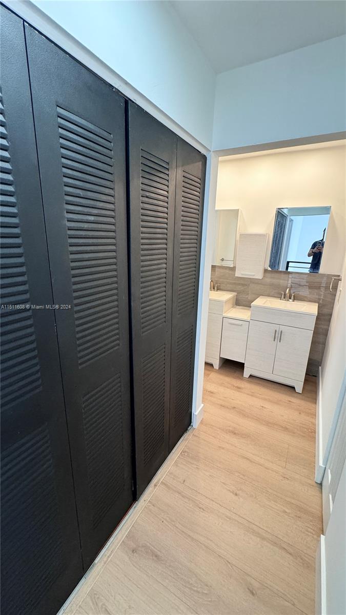 370 City View Dr, Fort Lauderdale, FL, 33311 United States, 3 Bedrooms Bedrooms, ,2 BathroomsBathrooms,Residential,For Sale,City View Dr,A11511608