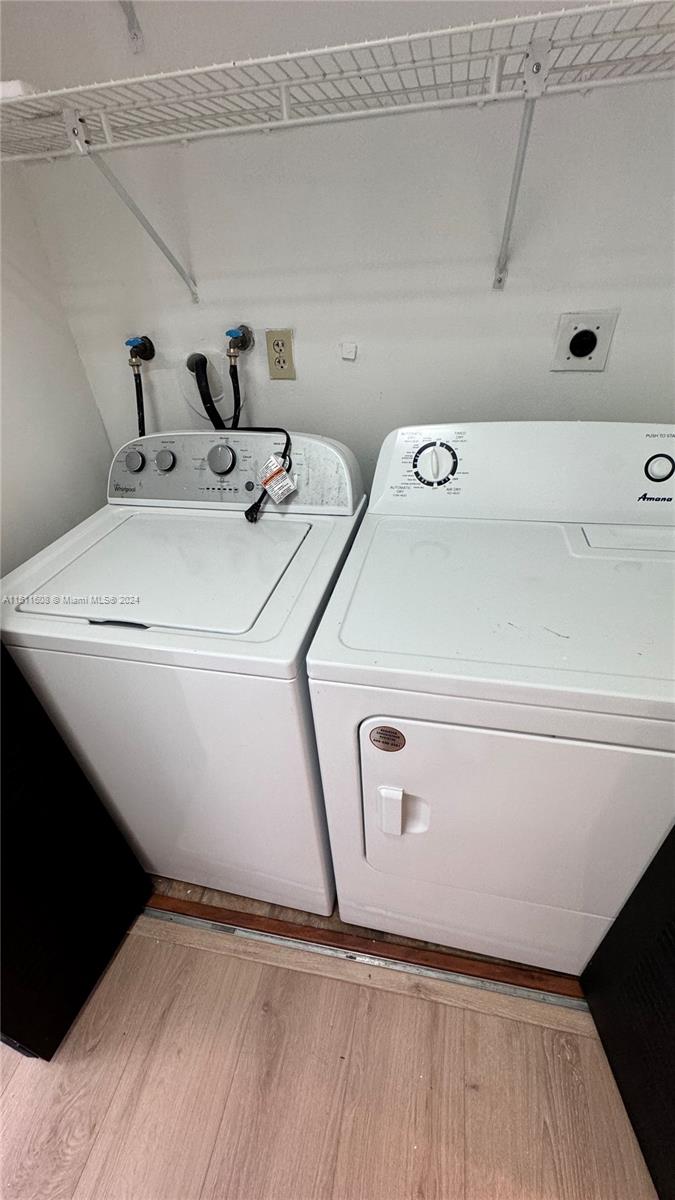 370 City View Dr, Fort Lauderdale, FL, 33311 United States, 3 Bedrooms Bedrooms, ,2 BathroomsBathrooms,Residential,For Sale,City View Dr,A11511608