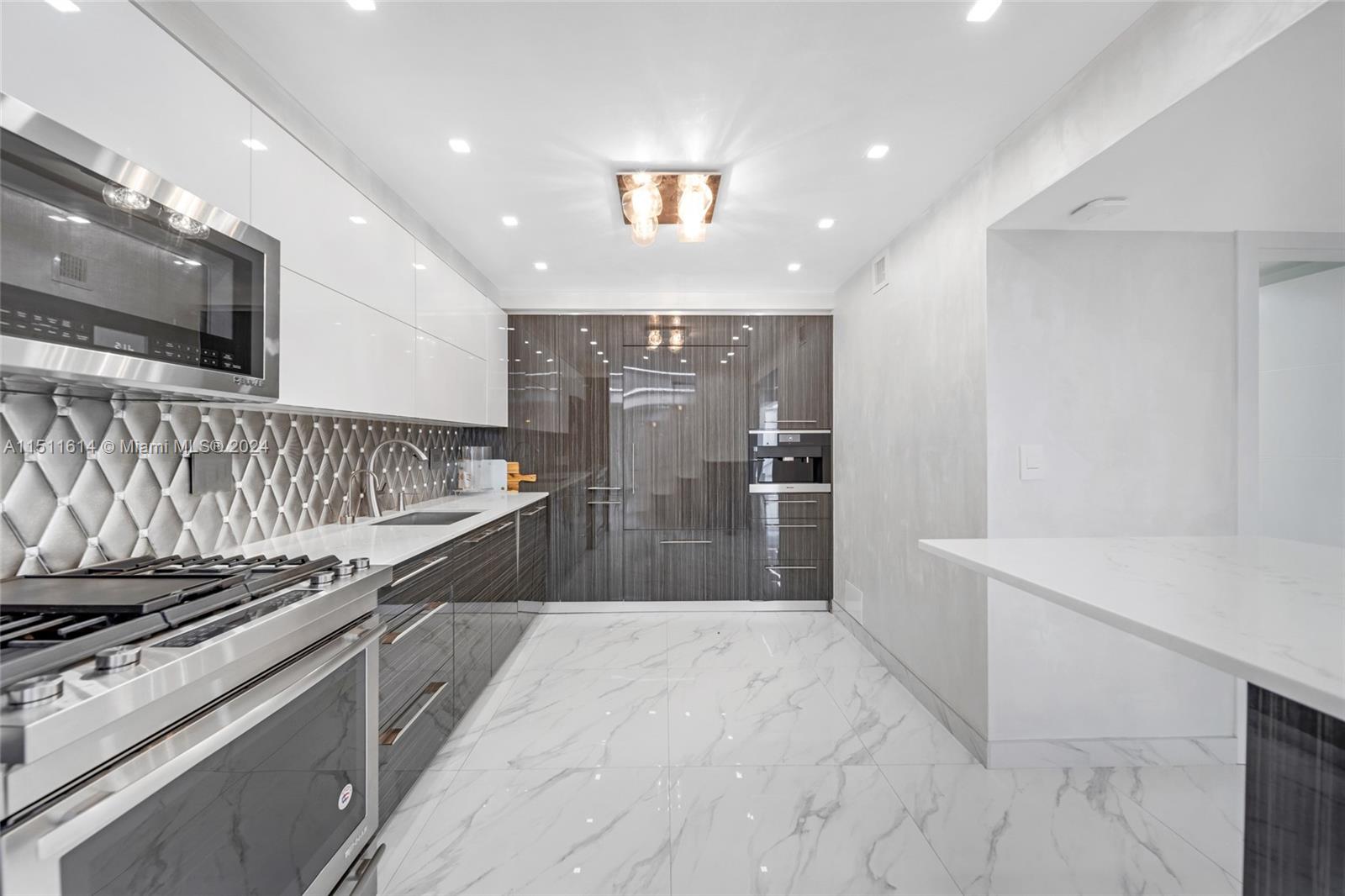 2030 S Ocean Dr 2127, Hallandale Beach, Florida 33009, 3 Bedrooms Bedrooms, ,2 BathroomsBathrooms,Residential,For Sale,2030 S Ocean Dr 2127,A11511614