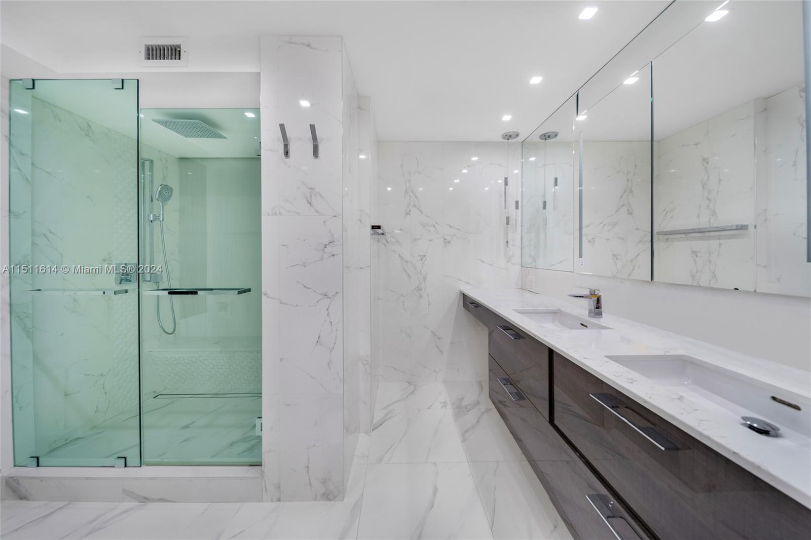 2030 S Ocean Dr 2127, Hallandale Beach, Florida 33009, 3 Bedrooms Bedrooms, ,2 BathroomsBathrooms,Residential,For Sale,2030 S Ocean Dr 2127,A11511614