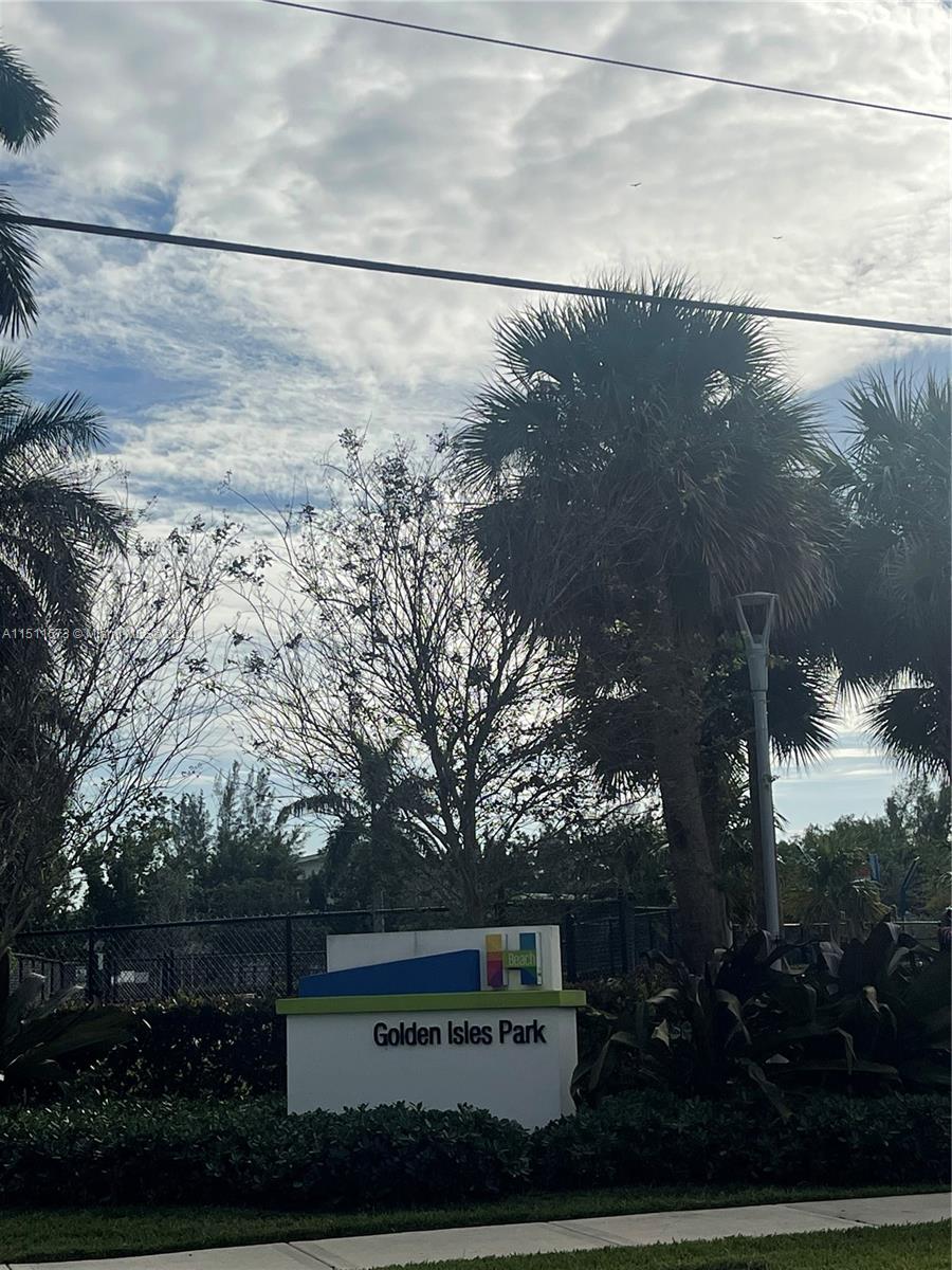 501 Blue Heron Dr 114-A, Hallandale Beach, Florida 33009, 2 Bedrooms Bedrooms, ,2 BathroomsBathrooms,Residential,For Sale,501 Blue Heron Dr 114-A,A11511573