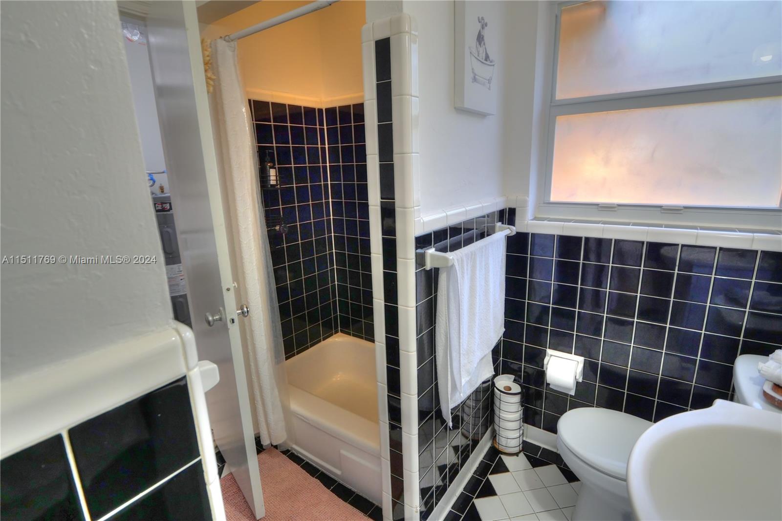 1631 Hollywood Blvd, Hollywood, Florida 33020, 3 Bedrooms Bedrooms, ,3 BathroomsBathrooms,Residential,For Sale,1631 Hollywood Blvd,A11511769