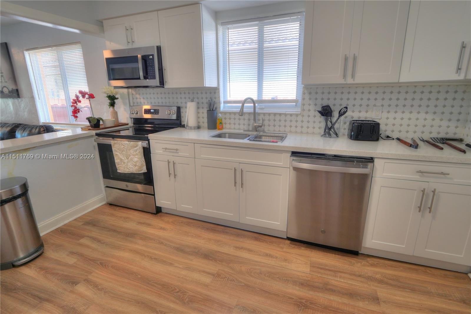 1631 Hollywood Blvd, Hollywood, Florida 33020, 3 Bedrooms Bedrooms, ,3 BathroomsBathrooms,Residential,For Sale,1631 Hollywood Blvd,A11511769