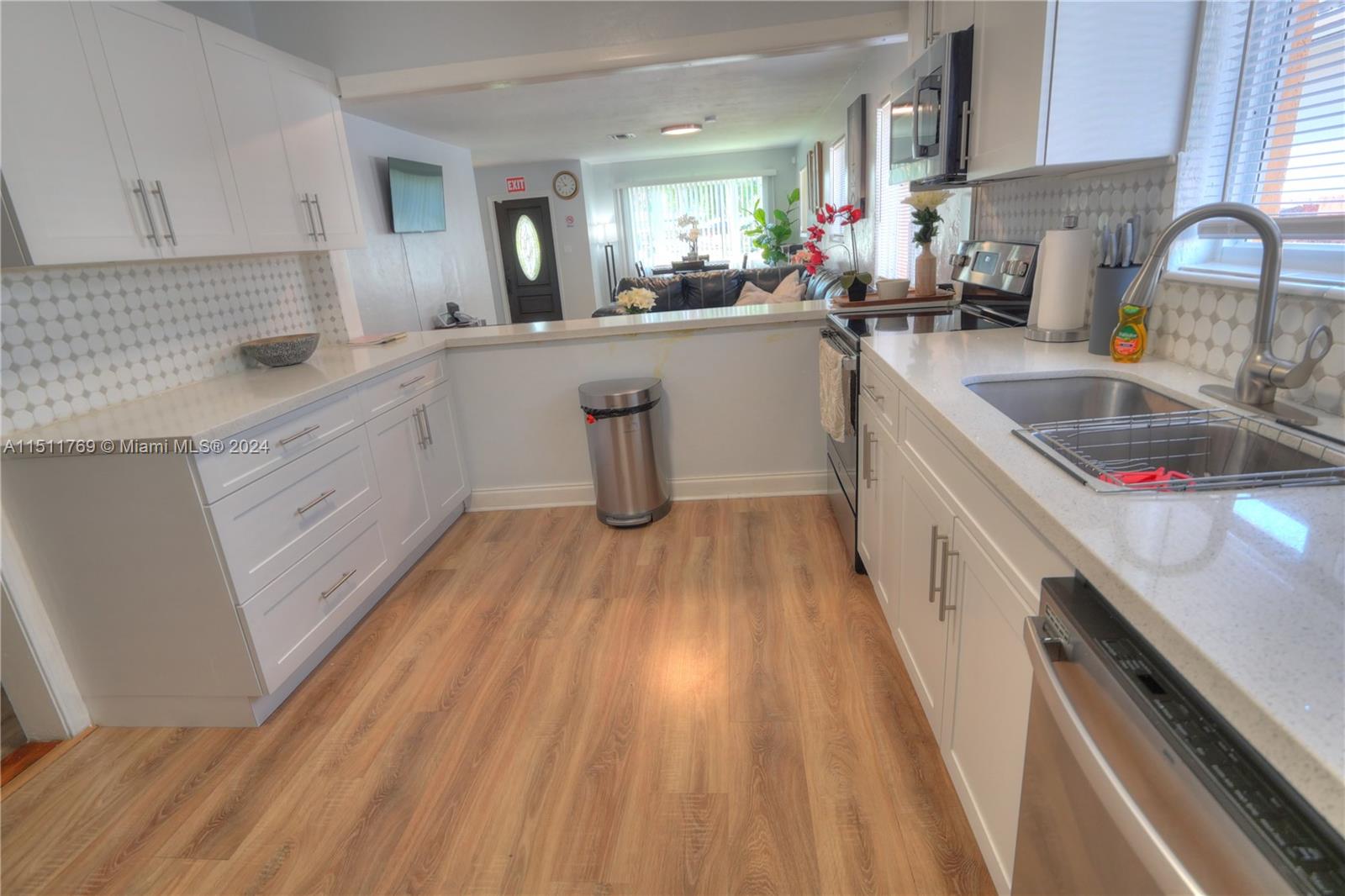 1631 Hollywood Blvd, Hollywood, Florida 33020, 3 Bedrooms Bedrooms, ,3 BathroomsBathrooms,Residential,For Sale,1631 Hollywood Blvd,A11511769